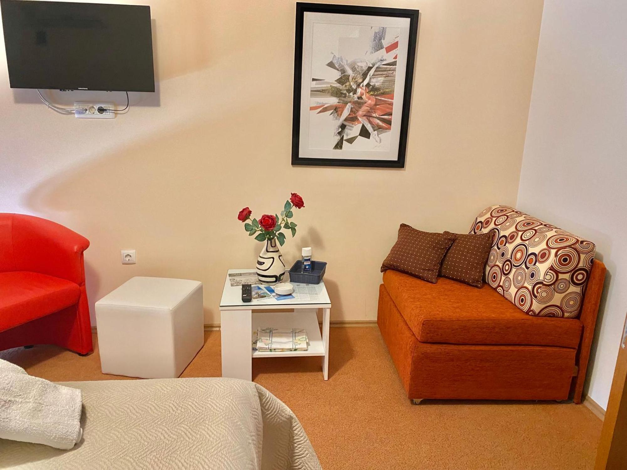 Family Apartments Vesna- 100 M Beach -Center ซริกเวนิซา ภายนอก รูปภาพ